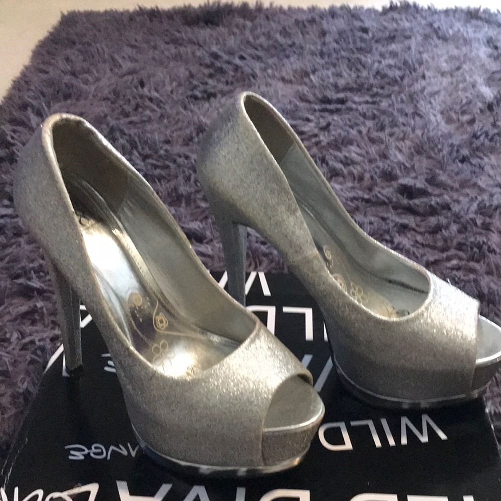 Sparkling heels (Speed Limit 98)